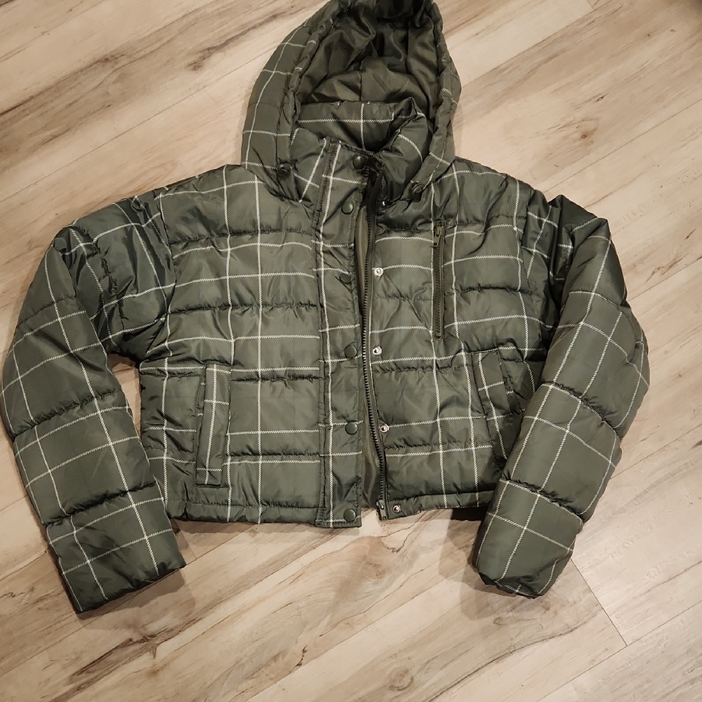 PacSun Cropped Green Plaid Puffer Jacket XS / S Excellent Condition